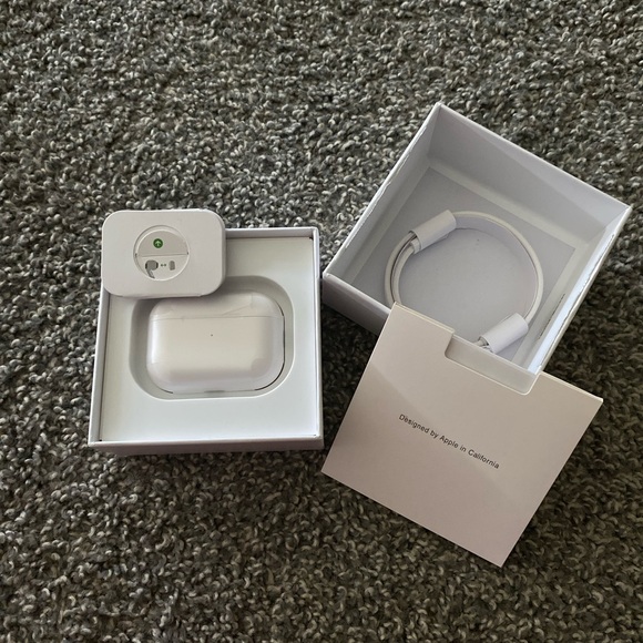 Airpod Pros 2 (covered) - Picture 4 of 5